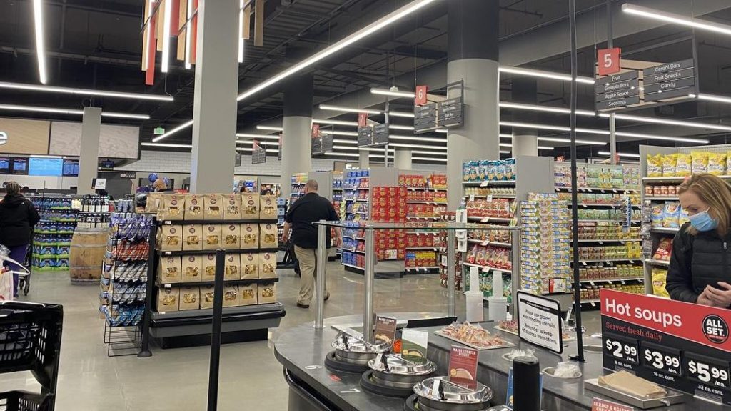 Fildenis Supermarket Centru 1 fildenis supermarket centru